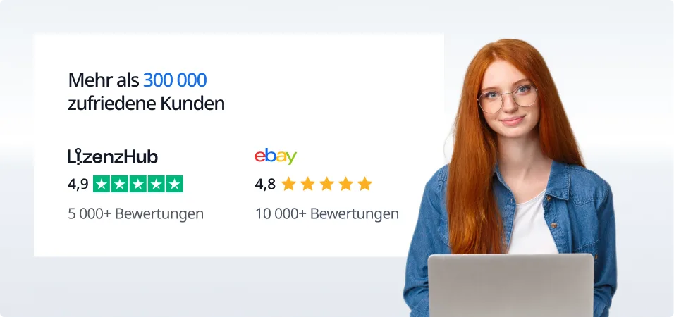 Frau mit Laptop neben Kundenbewertungen von LizenzHub auf Trustpilot und eBay.