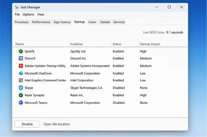 Screenshot der Registerkarte "Start" des Windows Task-Managers mit einer Liste von Startprogrammen wie Spotify, Discord, Adobe Updater, OneDrive, Intel Graphics Command Center, Skype, Razer Synapse und Microsoft Teams.